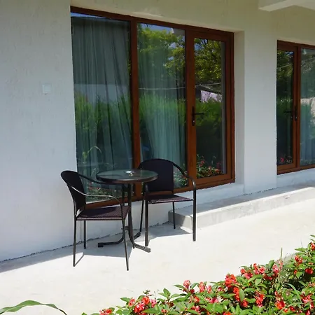 Casa Orhideea Guest house